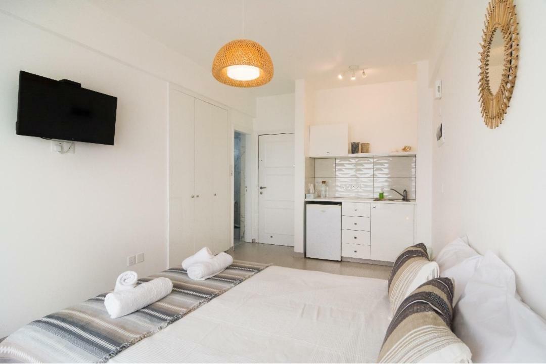 Larnaka Seaview Luxury Suites Luaran gambar